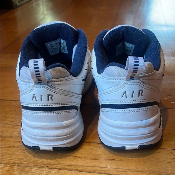 Nike Men's White Air Monarch IV Training Shoes Size 11 - Picture 5 of 8